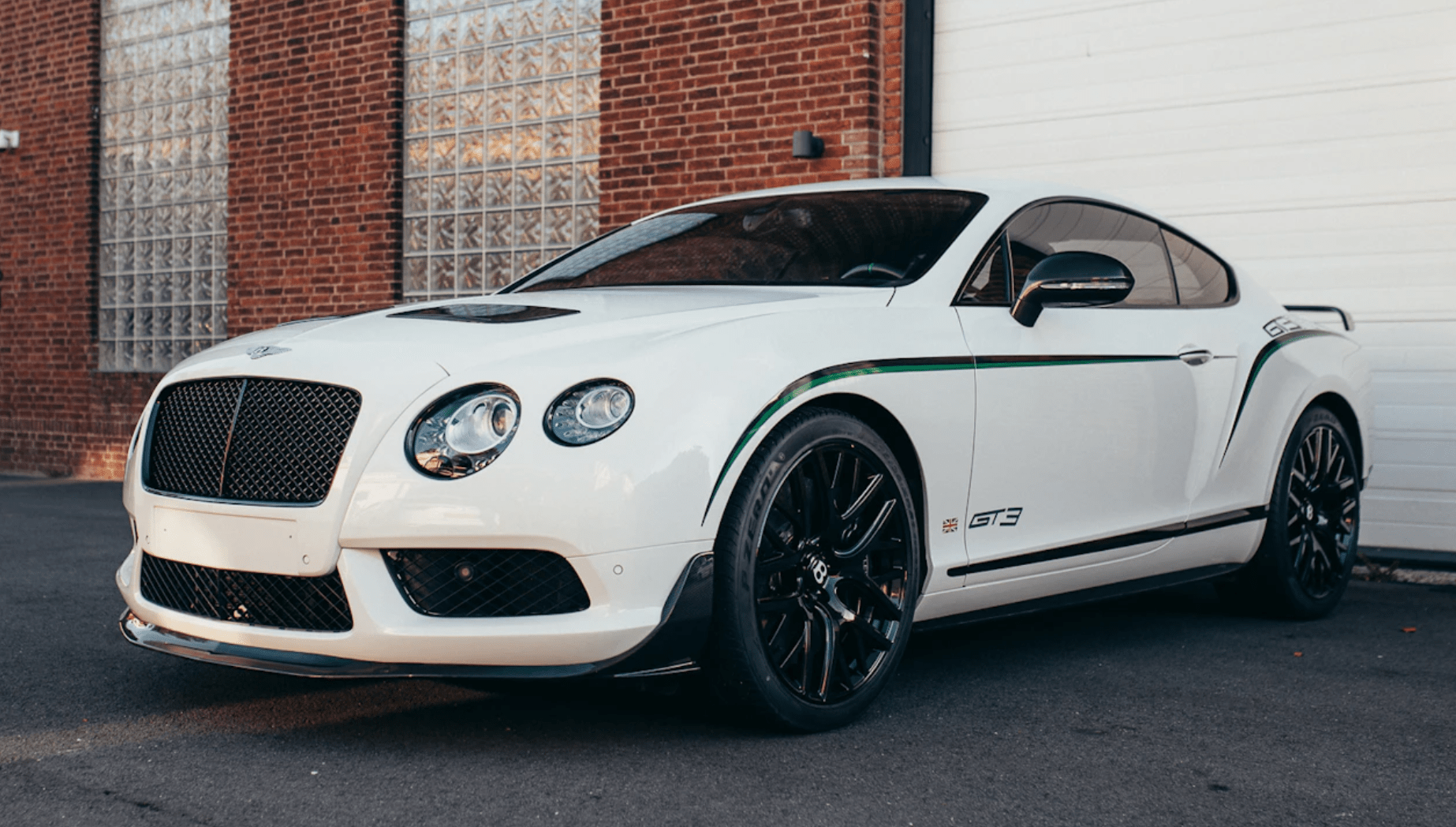 2015 BENTLEY CONTINENTAL GT3-R - 8,168 KM