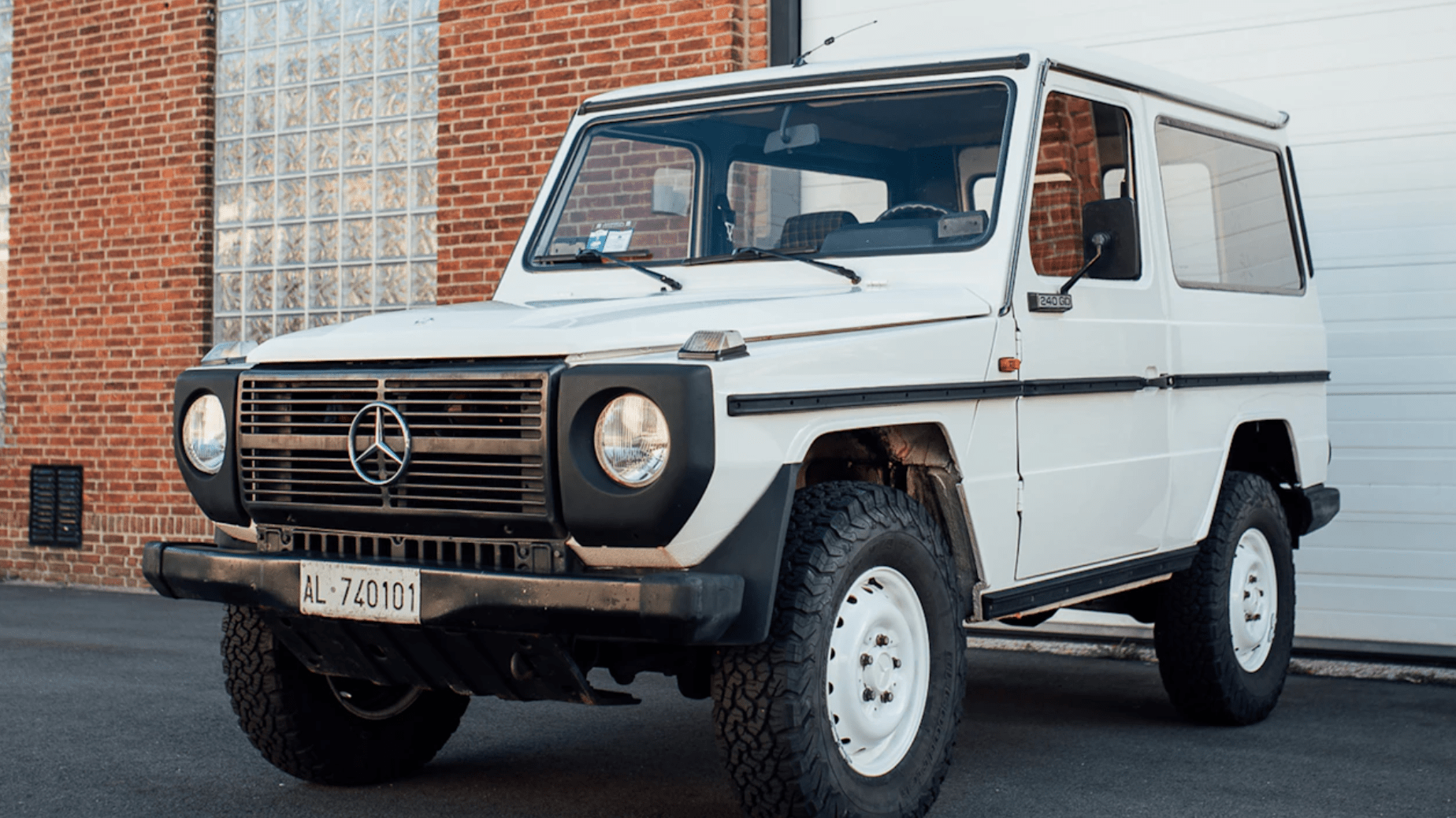 1981 MERCEDES-BENZ (W460) 240 GD SWB