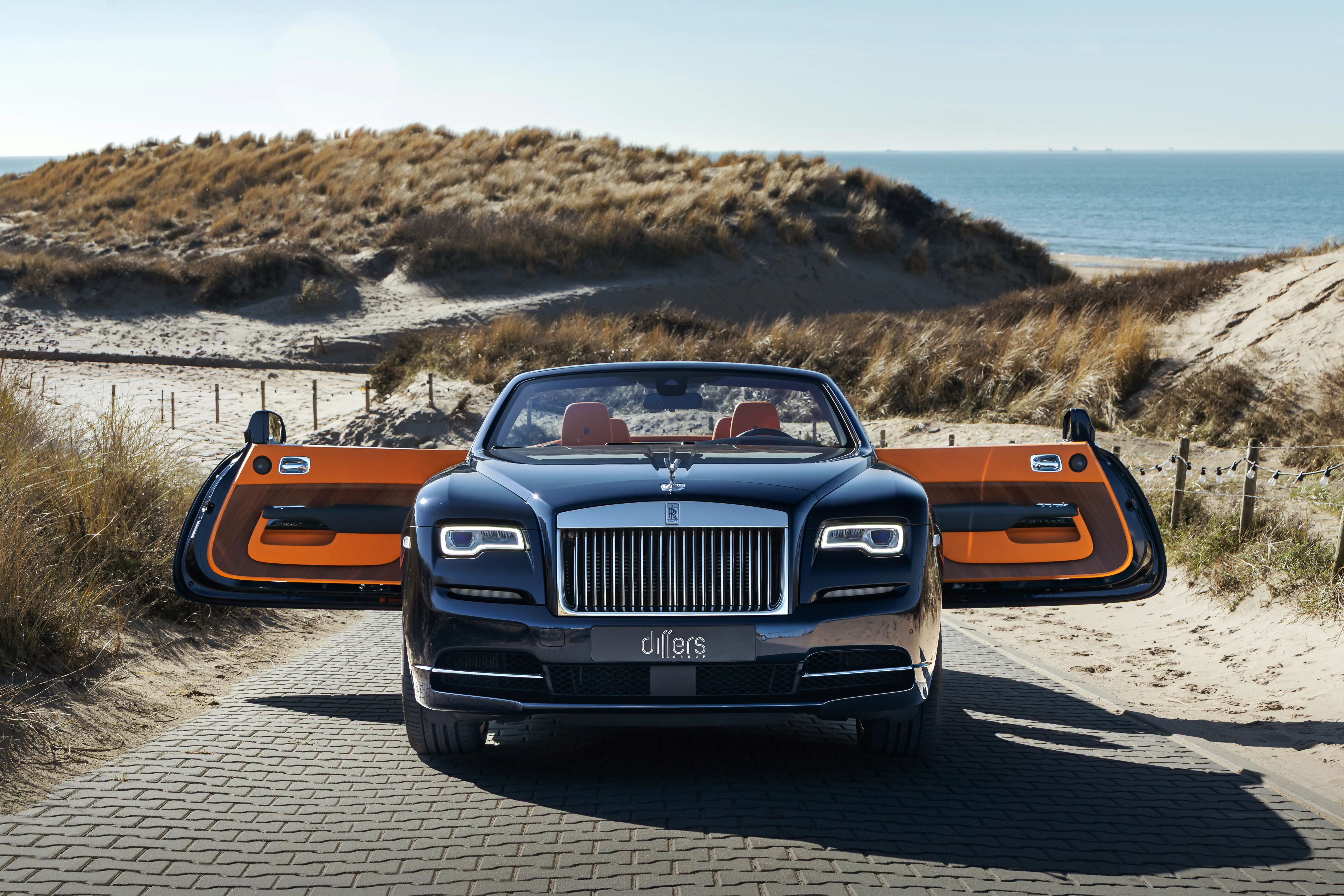 Rolls-Royce Dawn - View 2