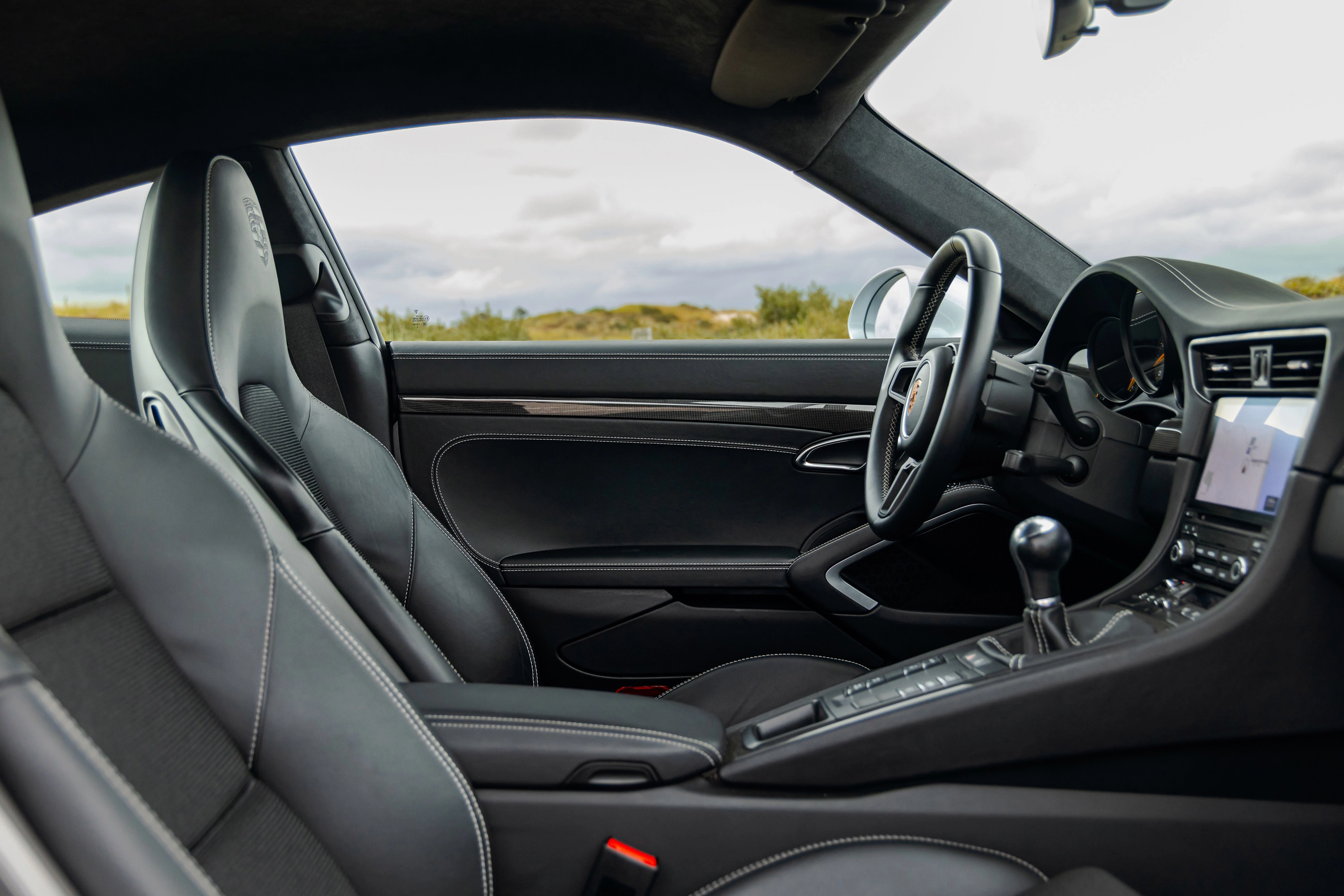 Porsche 991.2 GT3 Touring - View 8